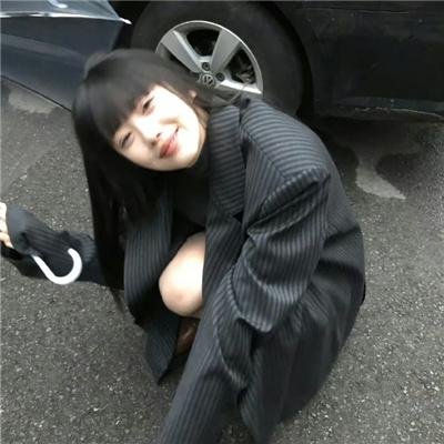 少女嬉春